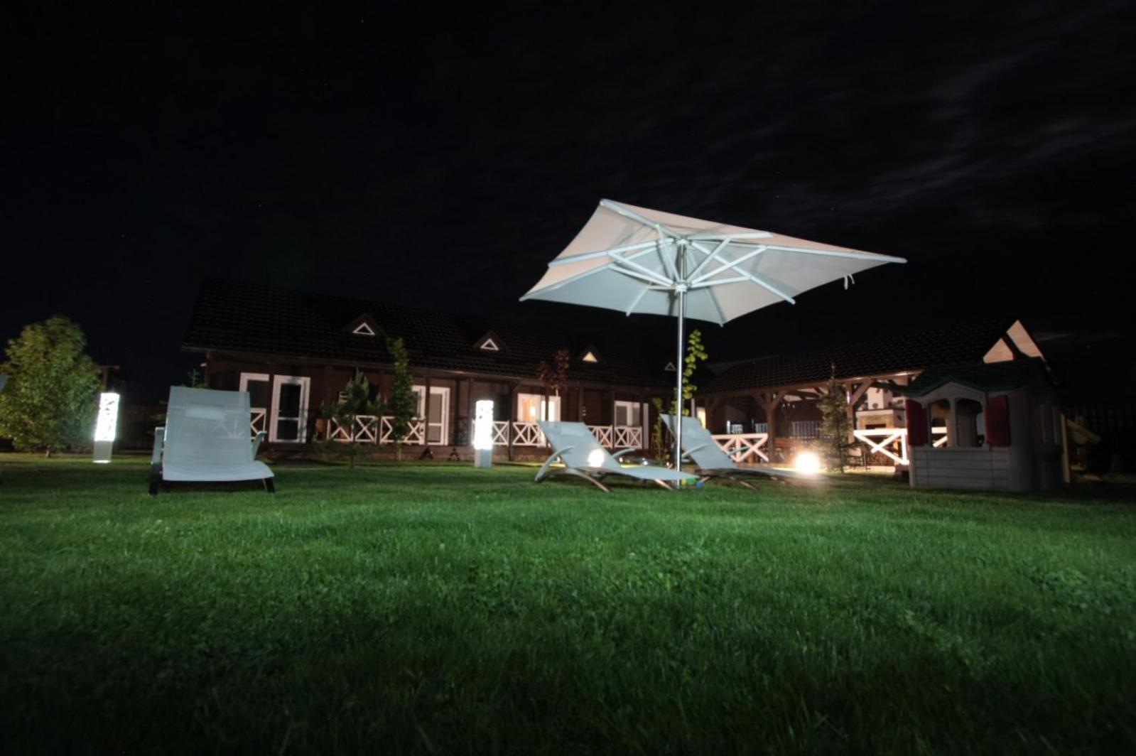 Ostrivky Hotel Свитяз Екстериор снимка