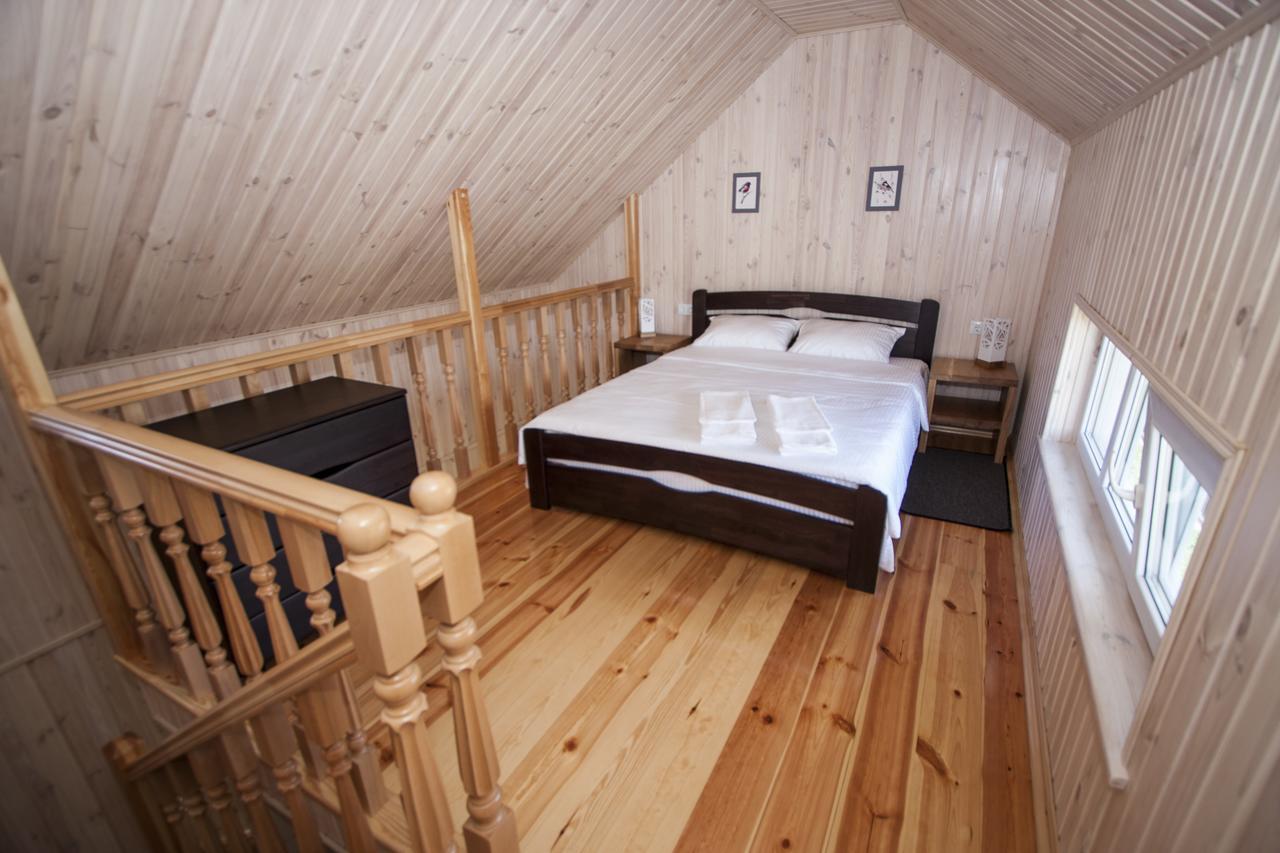 Ostrivky Hotel Свитяз Екстериор снимка