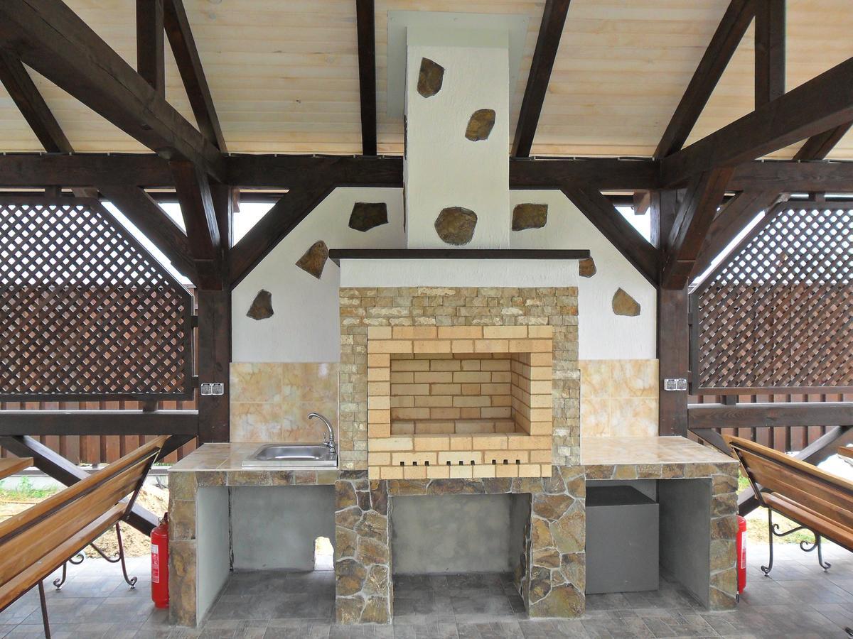 Ostrivky Hotel Свитяз Екстериор снимка